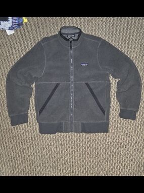 Patagonia Men’s Charcoal Full-Zip Fleece Jacket
